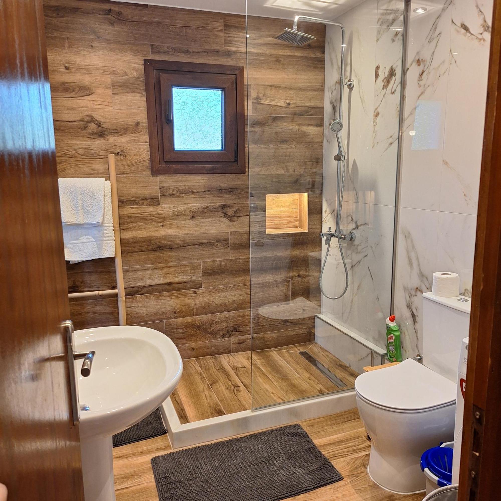 Areti Apartment Afra ภายนอก รูปภาพ